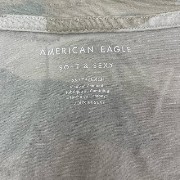 *3/$15* American Eagle Soft & Sexy V-Neck Camo T-Shirt, XS - Picture 7 of 7